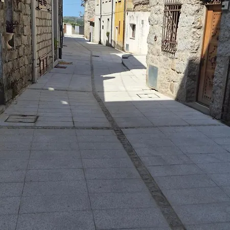 Casa Santa Croce Ala dei Sardi